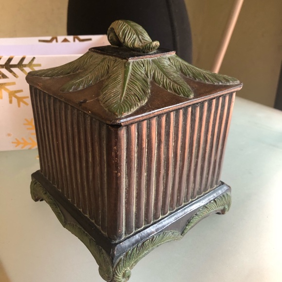 Gorgeous Heavy Keep Box for Livingroom/Bathroom - Picture 2 of 7